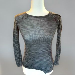 Rock & Republic Asymmetrical Long sleeve loose knit top, Extra Small